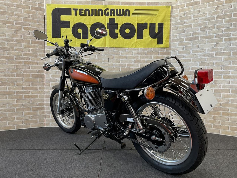 Last Tilt” SR400 FINAL EDITION – Deus Ex Machina/デウスエクスマキナOfficial