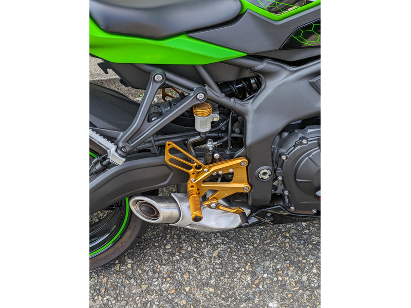 カワサキ Ｎｉｎｊａ ＺＸ－２５Ｒ ＳＥ ＫＲＴ ＥＴＣ２．０ ドラレコ 