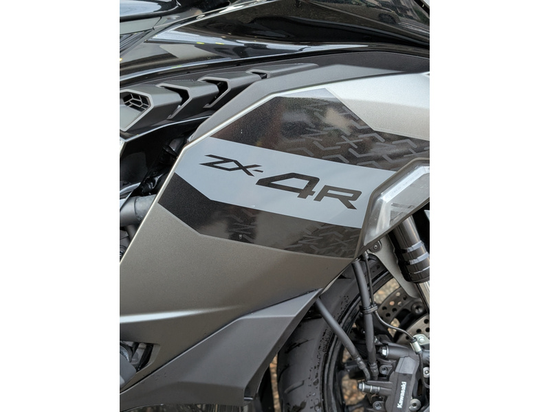 カワサキ Ninja ZX－4R SE (1231900) | 中古バイク・新車の