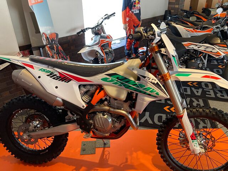 ｋｔｍ ｋｔｍ ２５０ｅｘｃ ｆ ｓｉｘｄａｙｓ 7540 中古バイク 新車の事ならバイクの窓口