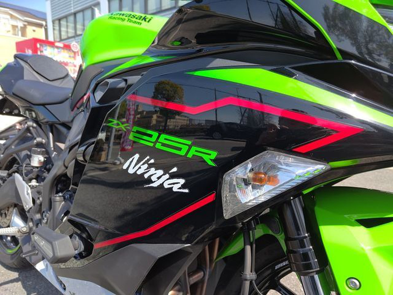 カワサキ Ninja ZX－25R SE KRT Edition