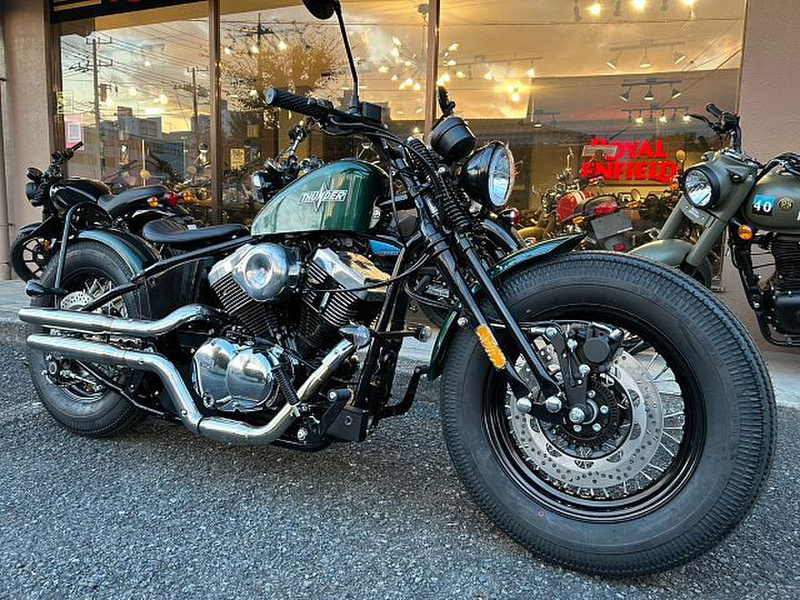 足回りTHUNDER ガスキャップ シルバー メッキ キー付スクリュータイプ ｜社外品