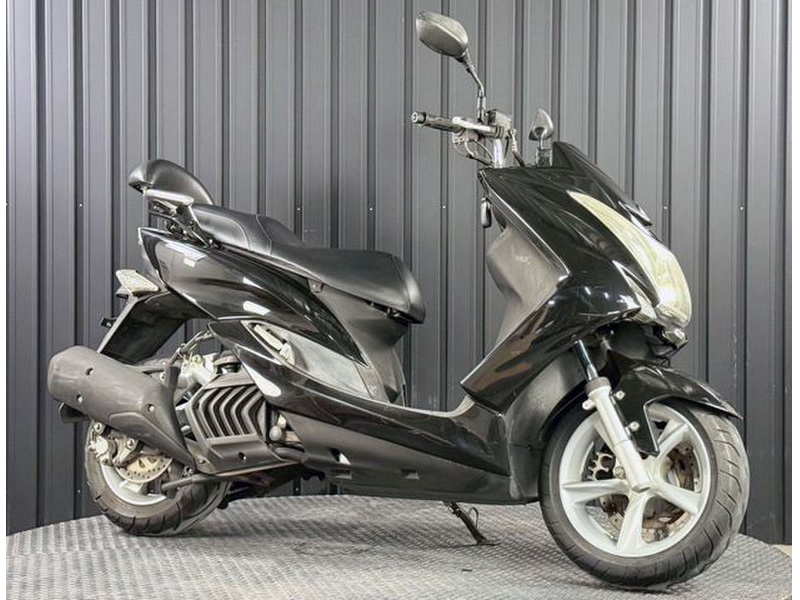 ヤマハ　マジェスティS 155 黒 マジェスティ Sの装備を充実、カラーリングを変更 | WEB Mr.BIKE
