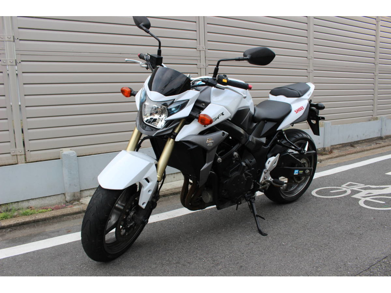 スズキ（SUZUKI） GSR750の型式・スペックならバイクブロス