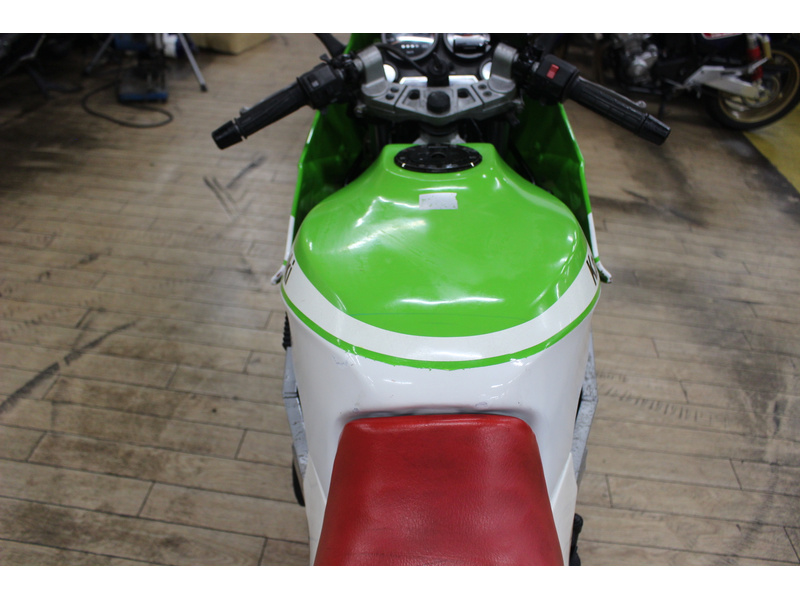 KAWASAKI GPX400R ガソリンタンク