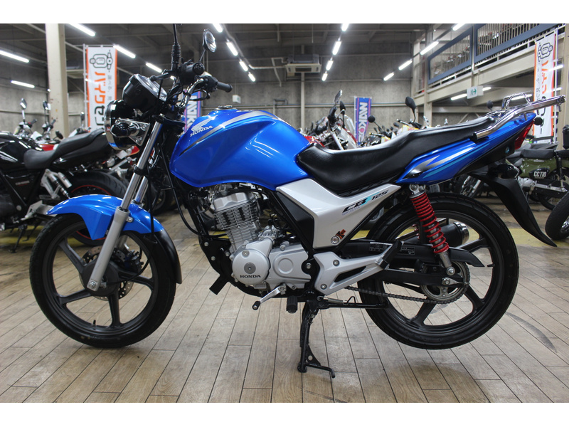 ホンダのcbf125cc 新車が17万円で買える125cc「ホンダ車」CBF125T 走りは？ 装備は