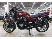 CB750
