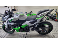 Ｚ７　Ｈｙｂｒｉｄ