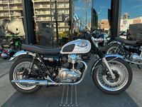 Ｗ８００