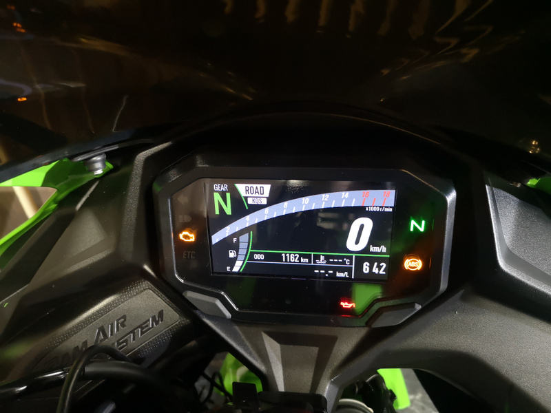 カワサキ Ninja ZX－4RR KRT EDITION