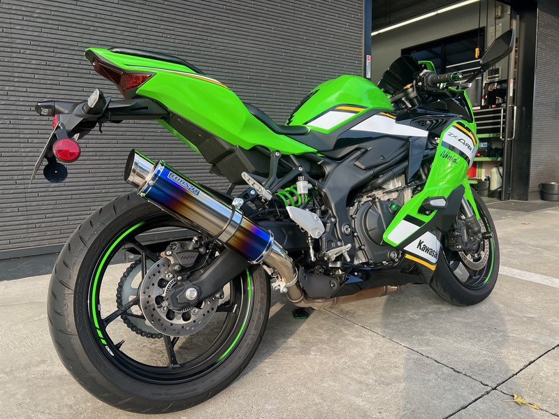 かりんロエベナノ外装付き　1177 カワサキ Ninja ZX－4RR KRT EDITION (1177156