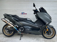 T-MAX560 ABS
