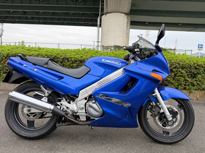 カワサキ ZZR250 (1239348) | 中古バイク・新車の事ならバイクの窓口
