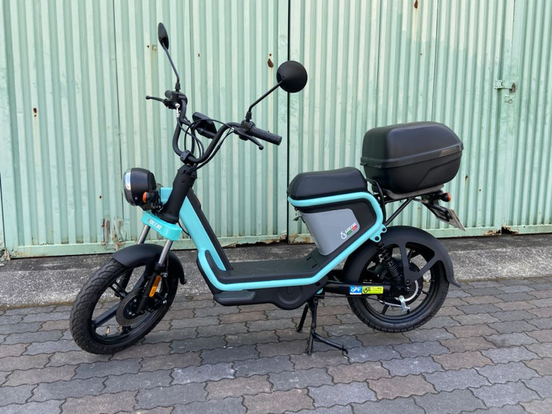 ベネリ ｇｏｃｃｉａ ｇｅｖ６００ 電動スクーター 1577 中古バイク 新車の事ならバイクの窓口