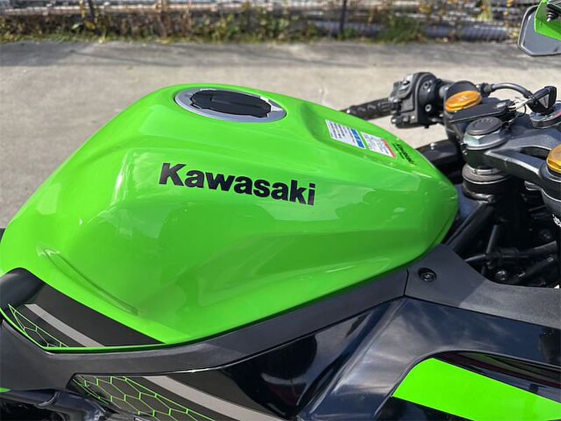 中古 KAWASAKI カワサキ Ninja ZX−25R SE 2024 は