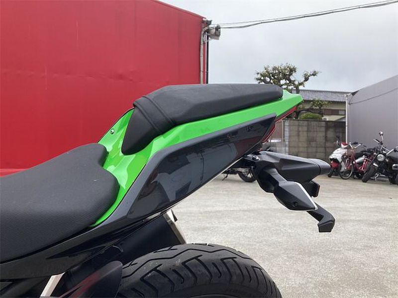 【海外限定】 カワサキ Ninja 250 (1123521) | 中古バイク・新車の事 ディスプレイ・モニター本体