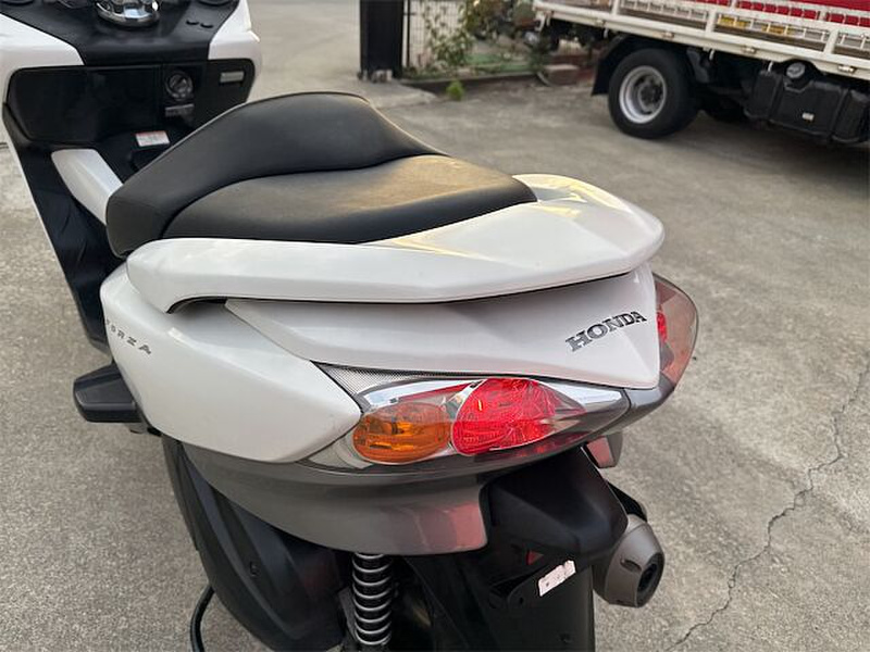 ホンダ フォルツァZ (1129436) | 中古バイク・新車の事なら
