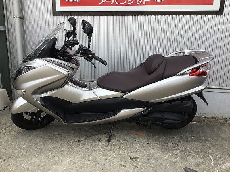 ヤマハ　マジェスティ250C(ETC付)実働中古車　チョイカスタム　低走行　バッテリーフル充電済　人気の5連メーター　ナンバー登録書類有り ヤマハ マジェスティ250C(ETC付)実働中古車 チョイカスタム 低走行