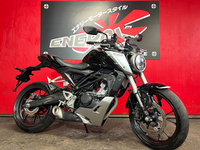 CB125R