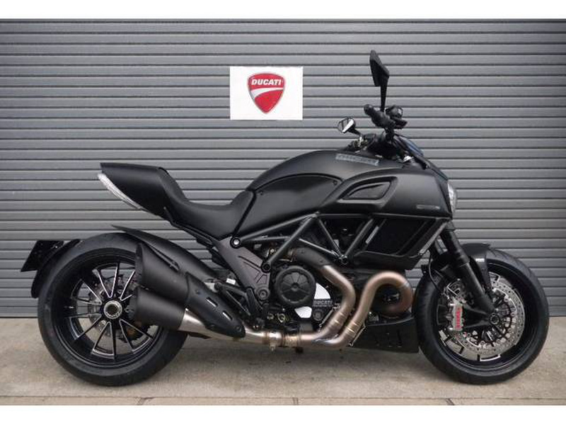 ドゥカティ ｄｉａｖｅｌ ｄａｒｋ 中古バイク 新車の事ならバイクの窓口