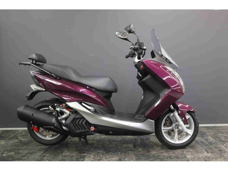 マジェスティ マジェスティ、14代目のフラッグシップ『MAJESTY PRESTIGIO 14』、1月