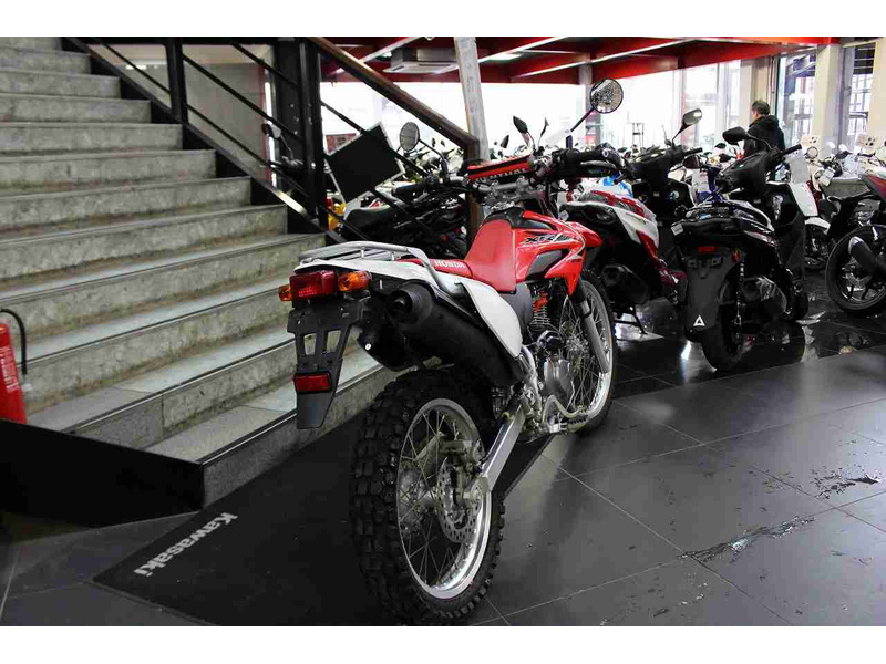 ｘｒ２３０ 中古バイク 新車の事ならバイクの窓口
