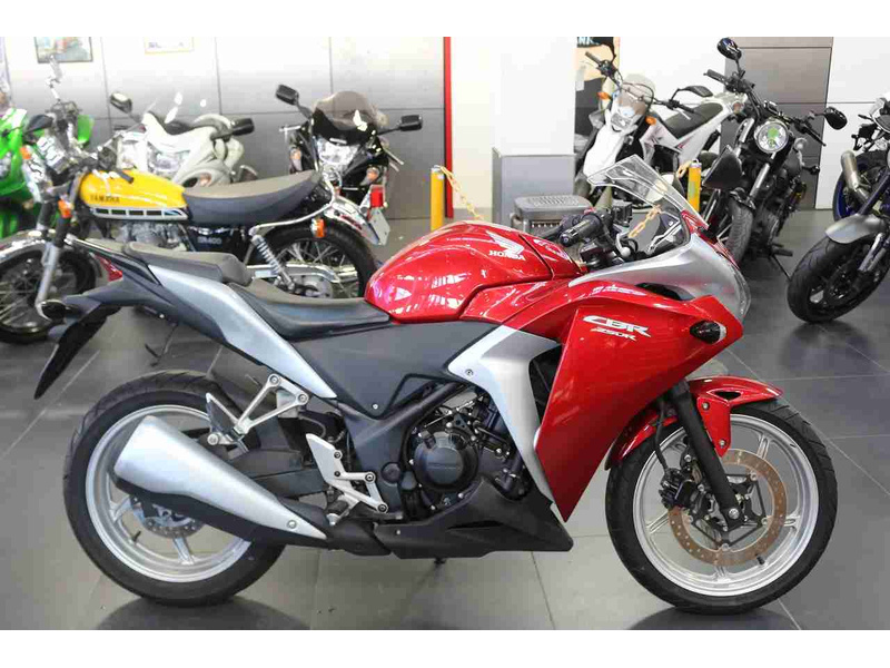 ｃｂｒ２５０ｒ 中古バイク 新車の事ならバイクの窓口