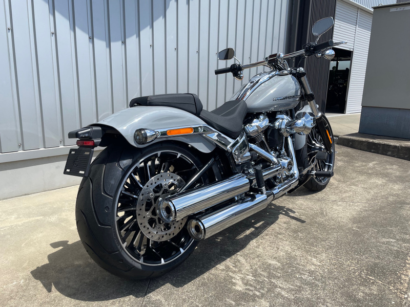 新古品【ハーレー】FXBR　タンク　#555 Yahoo!オークション -「ブレイクアウト」(ハーレーダビッドソン