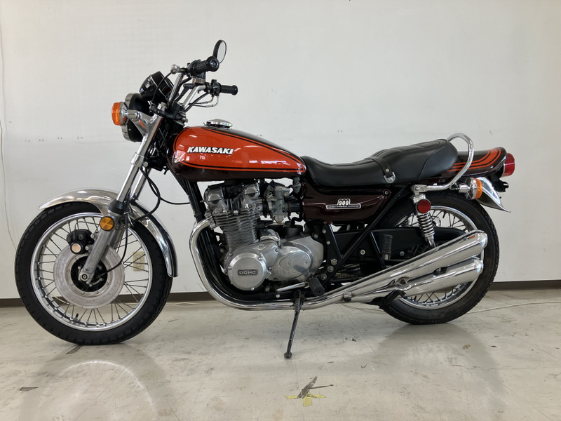 カワサキ 900スーパーFOUR（Z1） 火の玉外装 75年