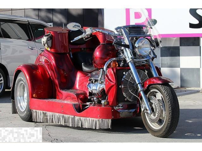 ホンバイクストン新古車 Hidden amongst the abandoned cars, a brand new 50 year old
