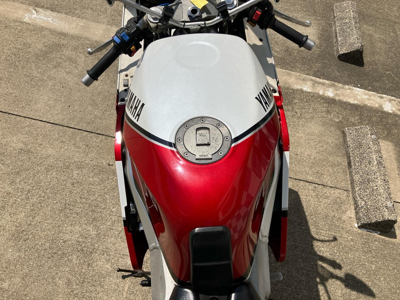 車種不明　オートバイ燃料タンク　ヤマハ？ ヤマハ「Xフォース」インプレ｜155ccの新型スクーターは走りも