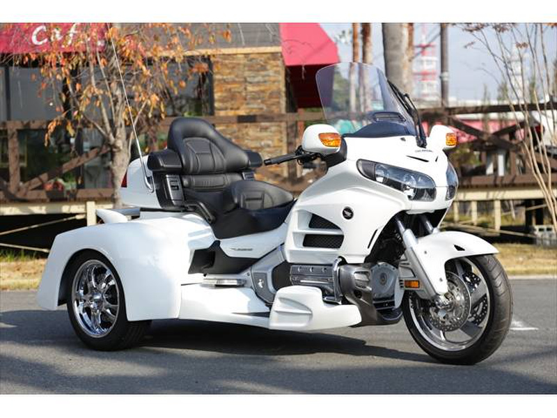 ｇｌ１８００トライク エアバック ナビ 中古バイク 新車の事ならバイクの窓口