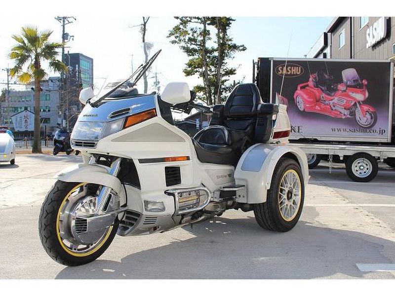 ｇｌ１５００ トライク 中古バイク 新車の事ならバイクの窓口