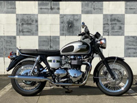 トライアンフ　ボンネビル８００