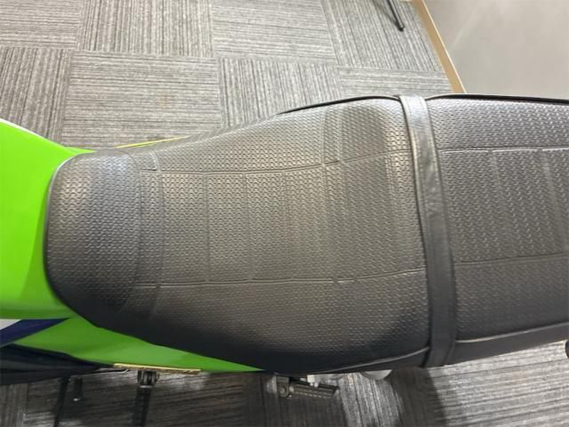 カワサキ ZRX400 (1225388) | 中古バイク・新車の事ならバイクの窓口