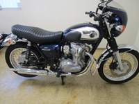 Ｗ８００