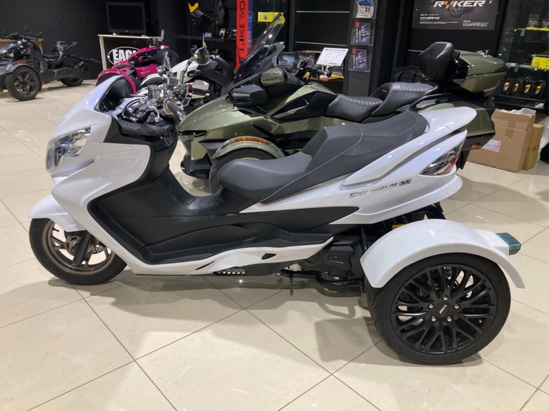 スズキ スカイウェイブ２５０ｓｓトライク 中古バイク 新車の事ならバイクの窓口