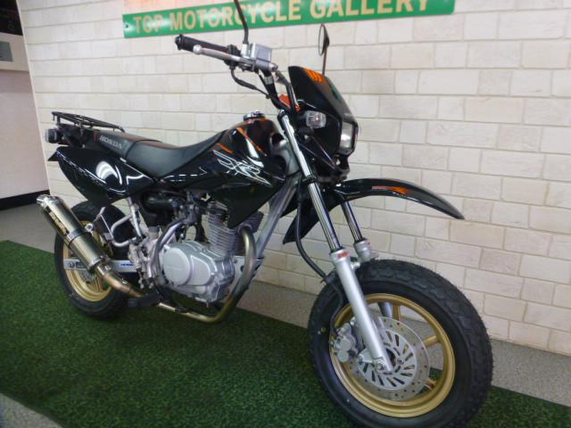 ｘｒ１００モタード 中古バイク 新車の事ならバイクの窓口
