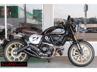 ドゥカティ　スクランブラー　カフェレーサー