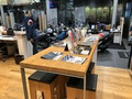 点検や整備待ちの時間も、ゆったりした店内でコーヒーを飲みながらお過ごしいただけます。