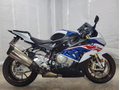 倉庫の中は、一週間で新しいバイクに入れ替わります。