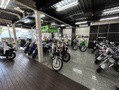 国内4メーカー・【スズキ・ホンダ・ヤマハ・カワサキ】の正規取扱店です！
話題の新車も続々入荷中です！